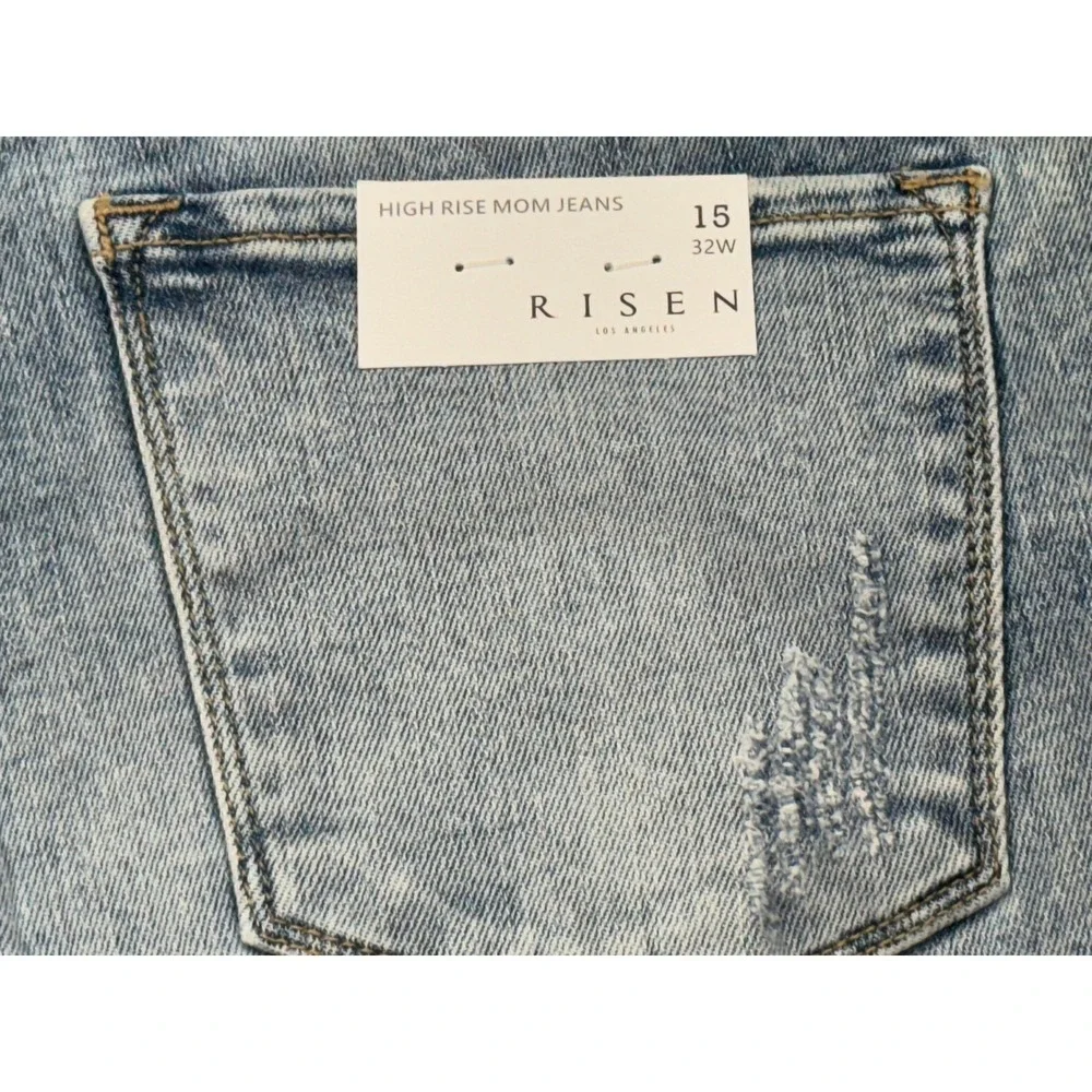 Risen High Rise Mom Jeans Women's 15/32 Distressed Light Wash Denim Tapered NWT